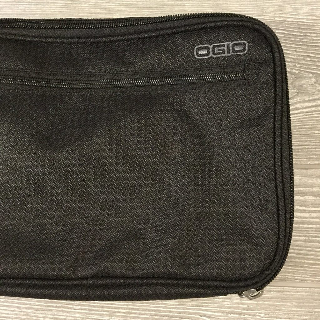 Dopp Kit, Ogio Brand, Black Toiletry Bag with Two Zipper Closure